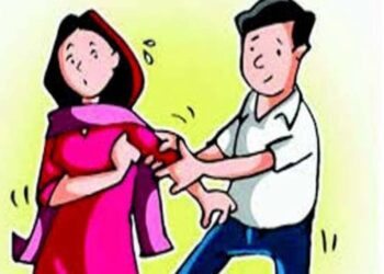 एकतर्फी प्रेमातून विवाहितेला डांबून ठेवत विनयभंग !