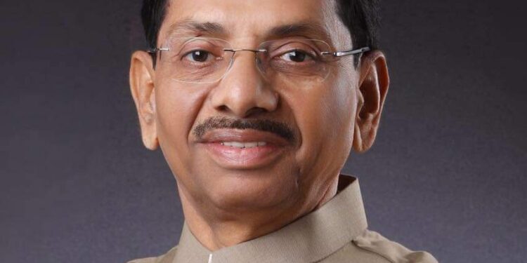 शिवसेनेच्या संभाव्य विभाजित मतांमुळे देवकरांना होणार फायदा ?