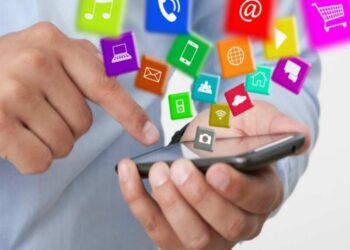 काय म्हणता राव … ! 2030 पर्यंत पृथ्वीवरुन स्मार्टफोन नामशेष होणार !