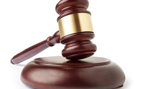 शहरात अल्पवयीन मुलीला डांबून ठेवत अत्याचार ; आरोपीला सश्रम कारावास