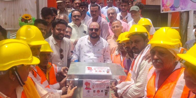 पालकमंत्री , शिवसेनेचे जेष्ठ नेते गुलाबराव पाटलांवर वाढदिवसानिमित्त शुभेच्छांचा वर्षाव !