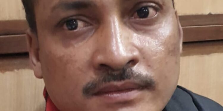 हमालानेच मोबाईल, पैसे चोरल्याचे निष्पन्न