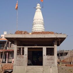 सोनी नगरातील स्वयंभू महादेव मंदिराचे कळसाचे काम पूर्ण