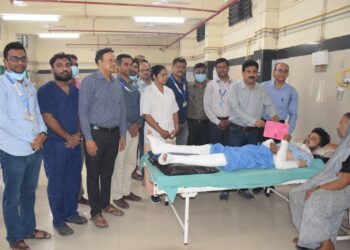 जीवघेण्या मारहाणीतून वैद्यकीय पथकाने काढले मृत्यूच्या दाढेतून बाहेर