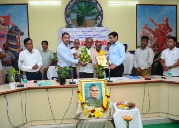 शेतकऱ्यांनी नवतंत्रज्ञानाची कास धरावी : जिल्हाधिकारी अमन मित्तल