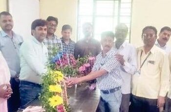 डॉ. समाधान वाघ यांनी भडगाव आरोग्याधिकारी पदाचा घेतला पदभार