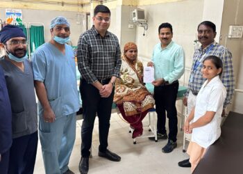 लॅप्रोस्कोपी शस्त्रक्रिया करून दोन्ही महिलांना मिळाला दिलासा