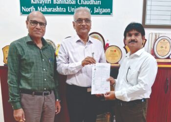 प्रा. अनिलकुमार दुलीचंद विश्वकर्मा यांना पीएच.डी. (डॉक्टरेट) प्रदान