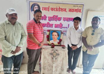 लोकशाहीर अण्णाभाऊ साठे जयंती साजरी