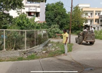 गणेश कॉलनी, थेपडे नगर भागात जंतूनाशके फवारणी मोहिम  