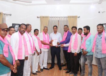 मराठा समाजावर लाठीचार्ज ; गृहमंत्र्यांनी जबाबदारी स्वीकारून राजीनामा द्यावा