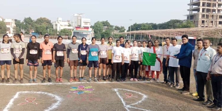 जिल्हा एड्स नियंत्रण विभागातर्फे मॅरेथॉन स्पर्धेचे आयोजन उत्साहात