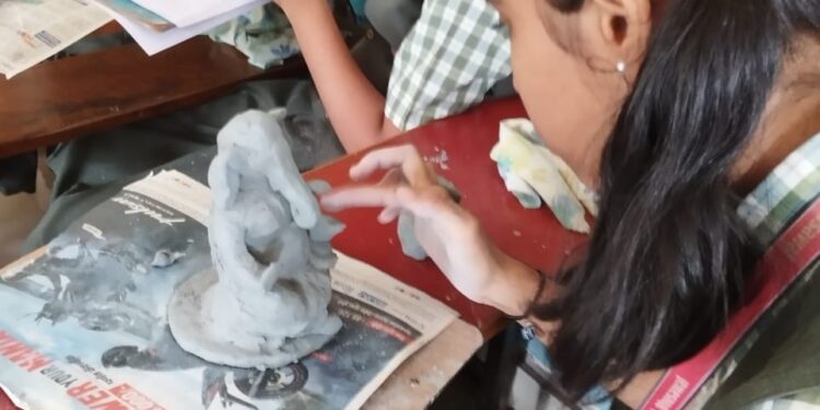 डॉ.उल्हास पाटील इंग्लिश मिडीयम स्कूल, भुसावळ येथे दहीहंडी उत्साहात