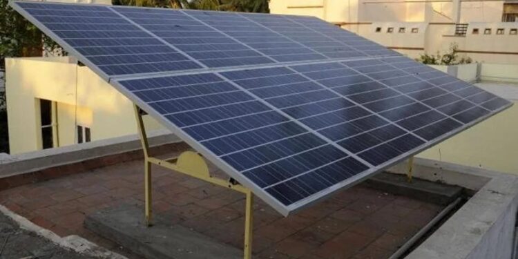 छतावर सौर ऊर्जा निर्मिती : वीज ग्राहकांची संख्या एक लाखाच्या पार