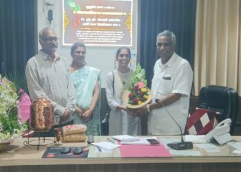 सृष्टी बेंडाळेच्या शैक्षणिक यशाबद्दल डॉ.उल्हास पाटील यांनी केले अभिनंदन