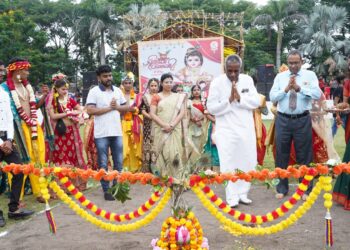 गोदावरी नर्सिंग महाविद्यालयात श्री कृष्ण जन्माष्टमी व दहीहंडी उत्साहात
