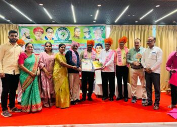 संगिता लाड खान्देश हिरकणी पुरस्काराने सन्मानित