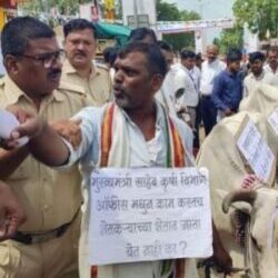 शेतकऱ्याला पित्यासह पोलिसांनी घेतले ताब्यात, मुख्यमंत्र्यांना भेटण्याची केली विनंती