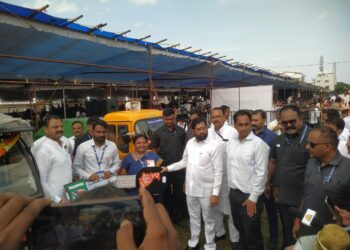 दाखल गुन्ह्यात अटक न करण्यासाठी उपनिरीक्षकाला लाच घेताना अटक