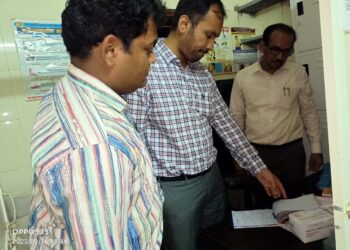 जिल्हा परिषदेचे सीईओंनी घेतली आरोग्य केंद्राची झाडाझडती, अधिकारी – कर्मचाऱ्यांना केल्या सूचना