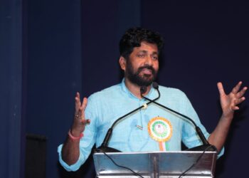 अधिकाऱ्यांनी दिव्यांगासाठी चांगलें काम करावे, त्याची निश्चितच प्रशंसा होणार