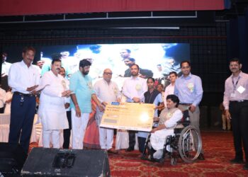 दिव्यांग बांधवांना शासनाच्या विविध योजनांचा देण्यात आला लाभ