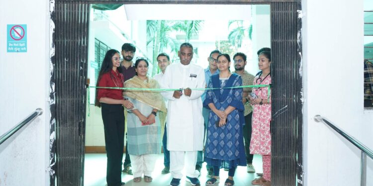 गोदावरी,डॉ. उल्हास पाटील सीबीएसई स्कूलच्या विद्यार्थ्यांना मानवी शरीराच्या प्रदर्शनीचे कुतुहल