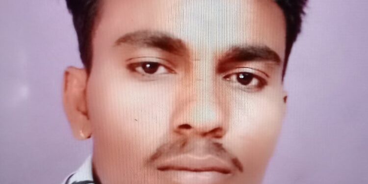 भरधाव ट्रकने दिलेल्या धडकेत दुचाकीवरील कामगाराचा भीषण मृत्यू