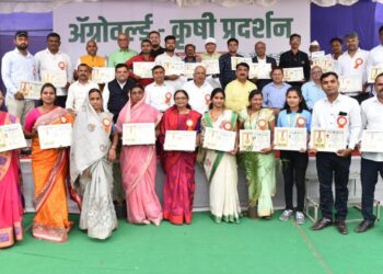 शेती टिकविण्यासाठी अ‍ॅग्रोवर्ल्डच्या चळवळीत सहभागी झाले पाहिजे : खा. उन्मेष पाटील