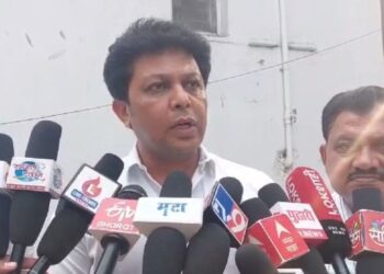 खासदारांचाच तालुका दुष्काळी का ? इतर जिल्हे दुष्काळी जाहीर करा अन्यथा निदर्शने