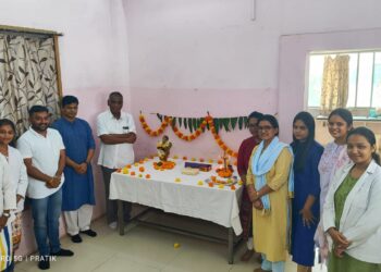            डॉ.उल्हास पाटील फिजीओथेरपी महाविद्यालय व रुग्णालयात धन्वंतरी पूजन उत्साहात