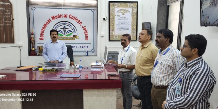 डॉ.उल्हास पाटील फिजीओथेरपी महाविद्यालय व रुग्णालयात धन्वंतरी पूजन उत्साहात