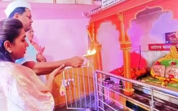 २०० वर्षे पूरातन म्हाळसा देवीची डॉ. केतकी पाटील यांच्या हस्ते महाआरती