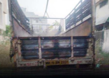 मालवाहू वाहनाने पेट घेतल्याने नुकसान, जळगावातील घटना