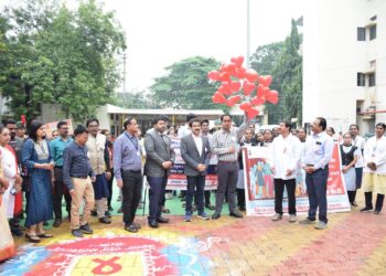 एड्स दिनानिमित्त प्रभातफेरी, पथनाट्य, पोस्टर प्रदर्शनाचे आयोजन