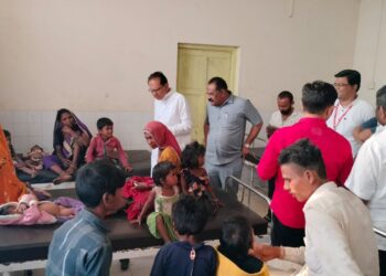 अशुद्ध पाणी पिल्याने २९ मजुरांना विषबाधा, २२ बालकांचा समावेश