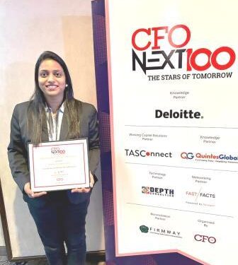 सीएफओ नेक्स्ट १०० मध्ये सीए अस्मिता पाटील यांचा समावेश
