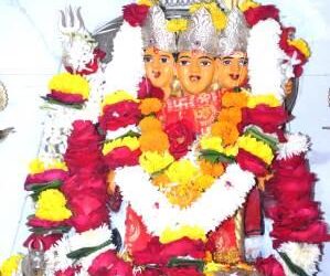 श्री गुरुदत्तांच्या भजनांनी वातावरण झाले भक्तिमय