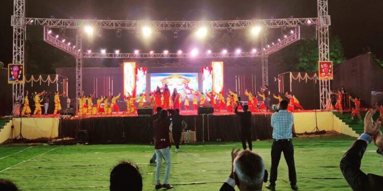 डॉ.उल्हास पाटील सीबीएसई स्कूल, सावदाचे वार्षिक स्नेहसंमेलन उत्साहात