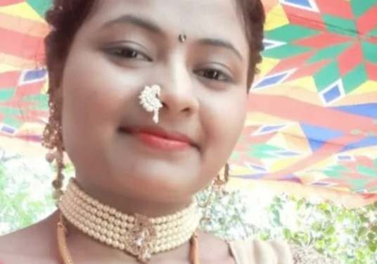 तरुणीची गळफास घेऊन आत्महत्या