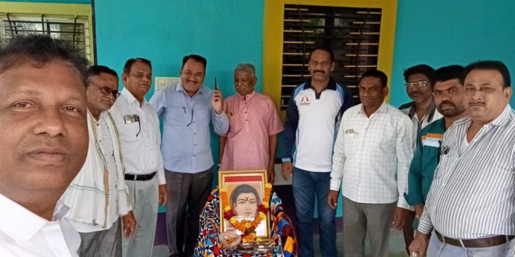 महात्मा फुले समाज विकास संस्थेतर्फे सावित्रीबाई फुले यांची जयंती उत्साहात