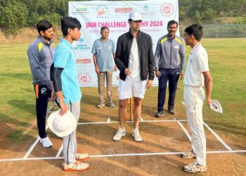 जैन चॅलेंज ट्रॉफी रुस्तमजी स्कूल व साने गुरुजी विद्यालय विजयी