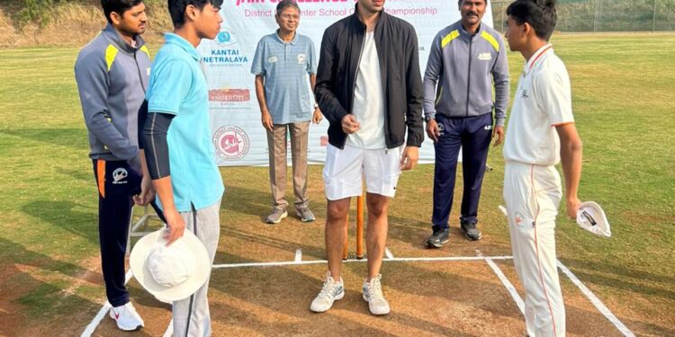 जैन चॅलेंज ट्रॉफी रुस्तमजी स्कूल व साने गुरुजी विद्यालय विजयी