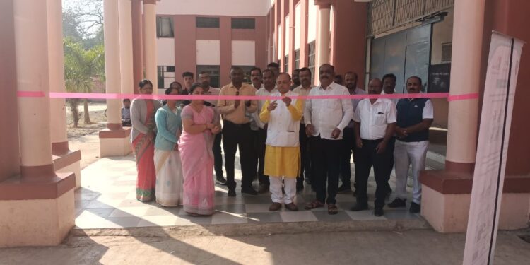 VR, IOT, रोबोटिक्स सारखे क्षेत्रात योग्य ज्ञान घेतल्यास करिअर मध्ये उंच भरारी घेता येईल- संजयजी वाघ