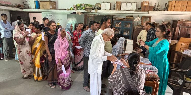 रोटरी क्लबच्या धानोरा आरोग्य शिबिरात ६३० रुग्णांची तपासणी