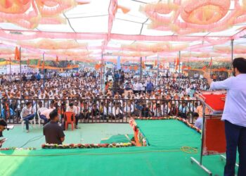 देश कृषिप्रधान, मात्र निर्दयी सरकार शेतकऱ्यांवर अन्याय करतेय