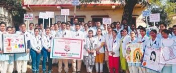 गोदावरी नर्सिंग महाविद्यालयाचा उपक्रम जागतिक कर्करोग दिनानिमीत्त जळगाव खुर्दत रॅली