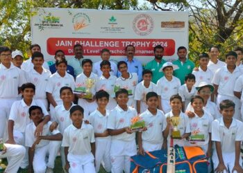 १४ वर्षाखालील २१ व्या जैन चॅलेंज आंतर शालेय क्रिकेट चषक स्पर्धेत सेंट जोसेफ कॉन्व्हेन्ट इंग्लिश स्कूल अंतिम विजेता