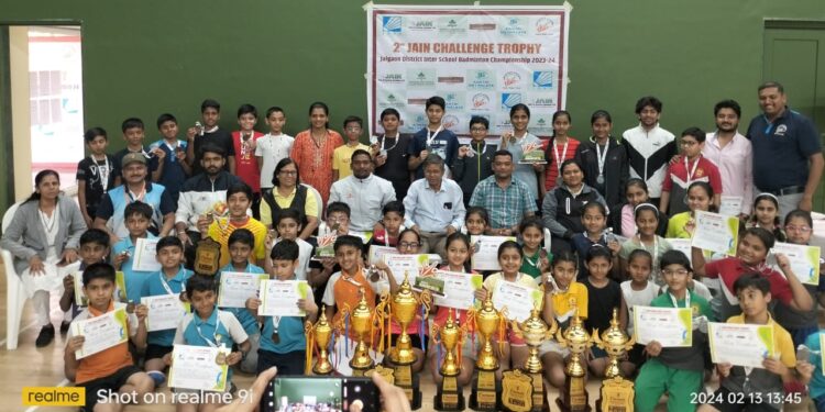 “जैन चैलेंज चषक” जळगाव जिल्हा आंतर शालेय (सांघिक) बॅडमिंटन स्पर्धा – २०२४