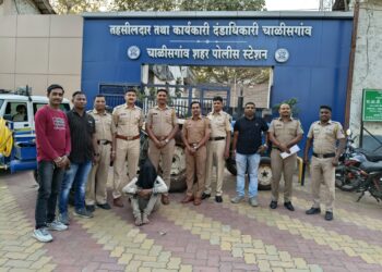 ‘पैशावाली ताई’ विद्या भाटिया यांची “केसरीराज”ला सस्नेह भेट